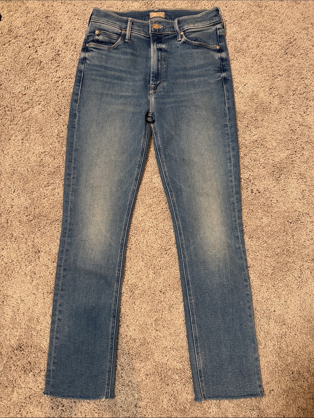 MOTHER Denim The Mid Rise Dazzler Ankle Fray in Riding The Cliffside